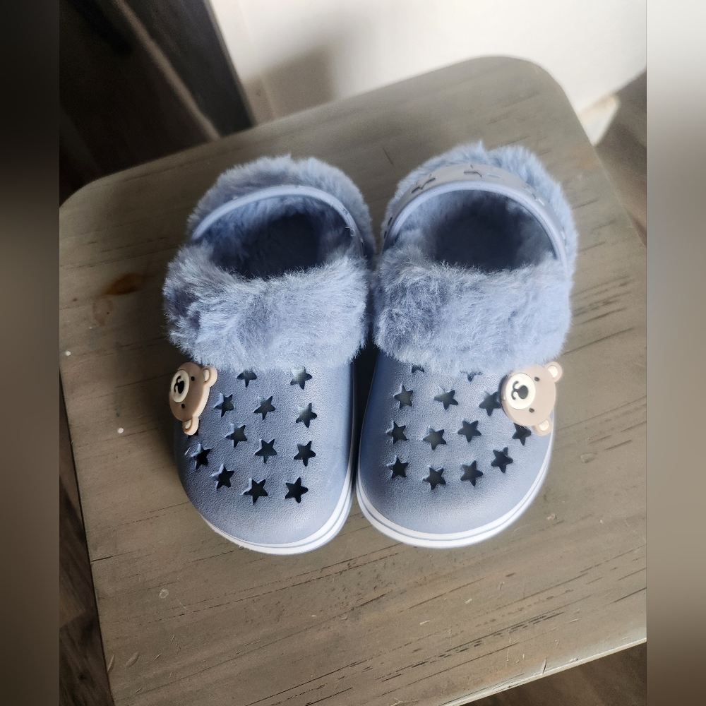 Koala Cozy Blue Star Kids Fur Lined Croc Like Slides